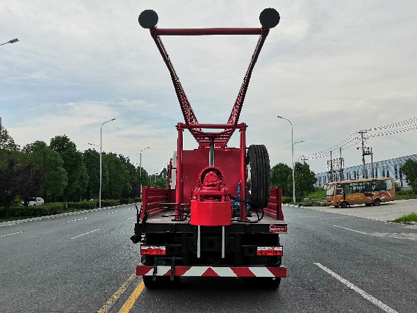 東風(fēng)天錦國六3型汽車(chē)鉆機